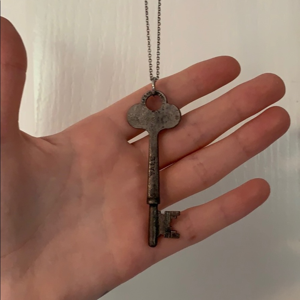 Various necklaces - Picture 4 of 6